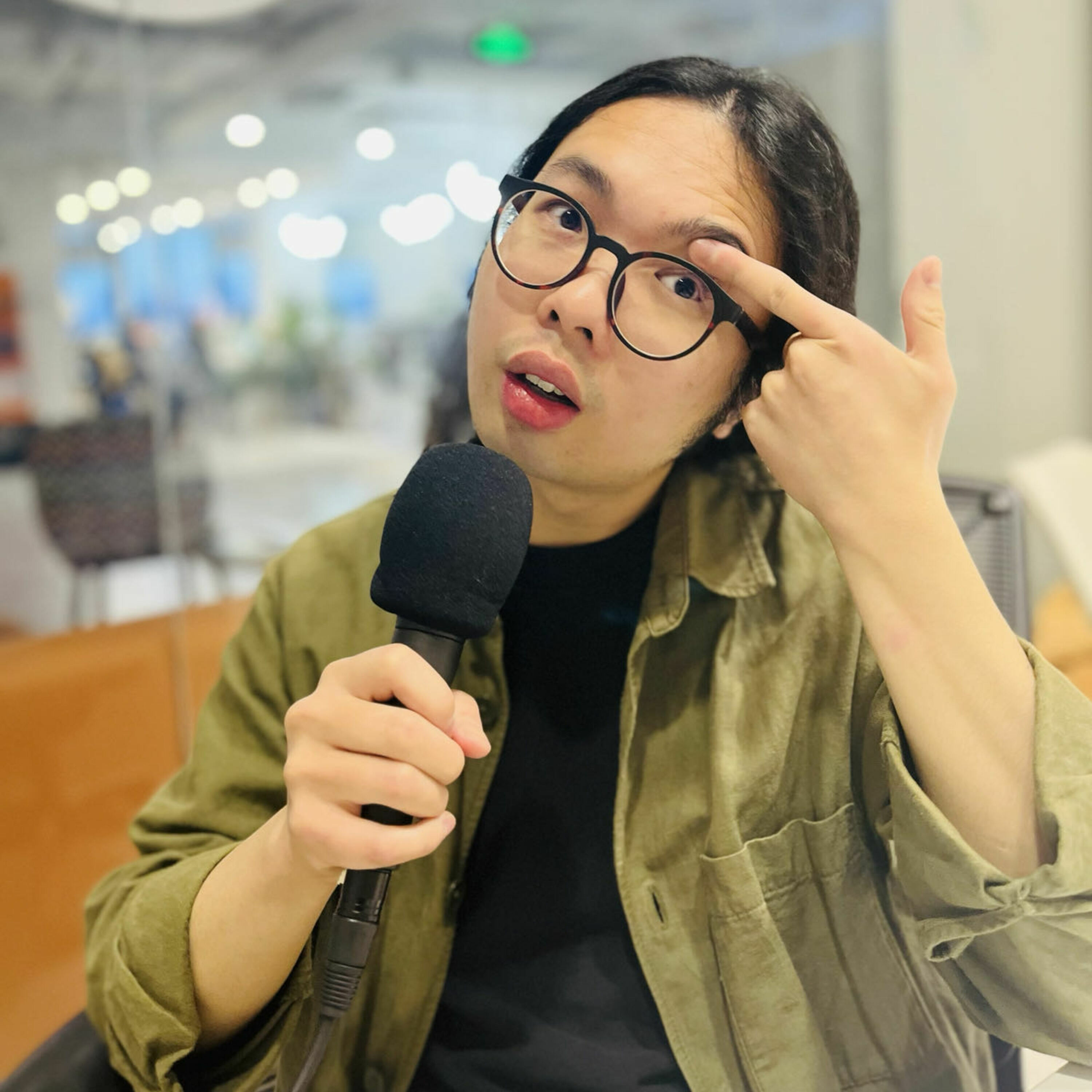 cover of episode 35: 别做近视手术、干眼症没救、给眼镜多花钱没用：和英国视光医生聊聊天
