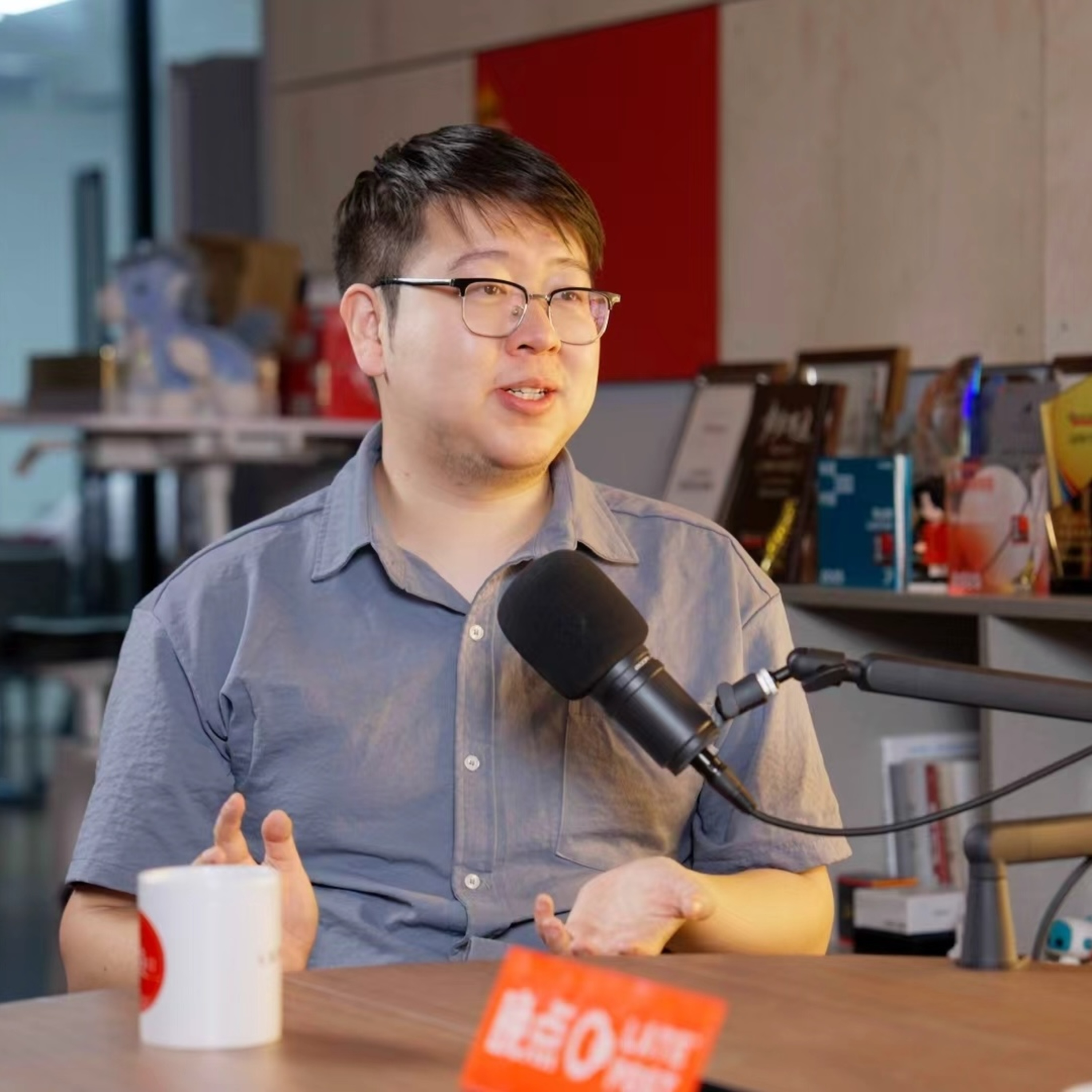 166: 许华哲再次具身创业:不想错过最大的西瓜 Episode cover