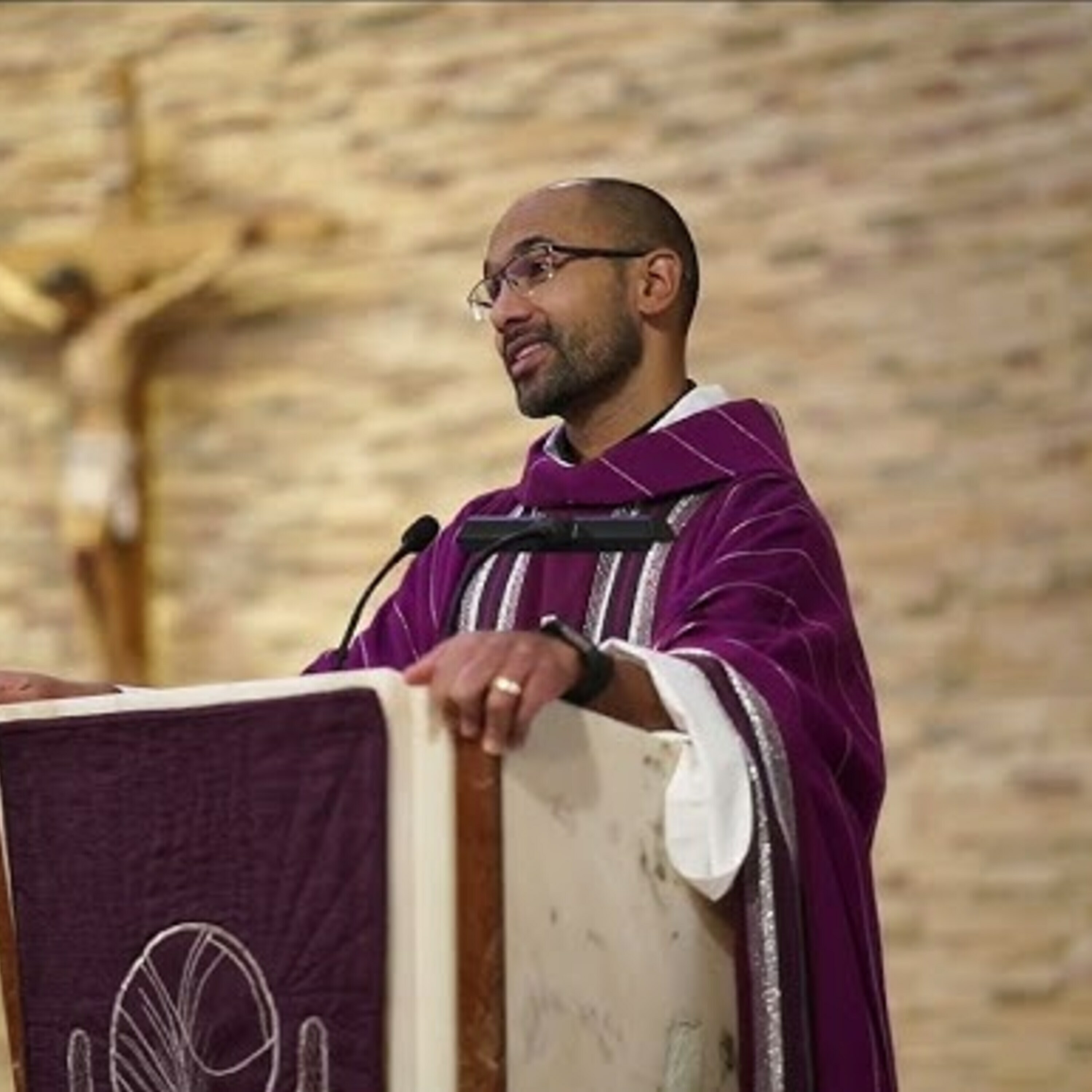 Episode 124: How to Lead Using Your Personal Gifting & The Power of Hospitality with Fr. Simon Lobo episode artwork