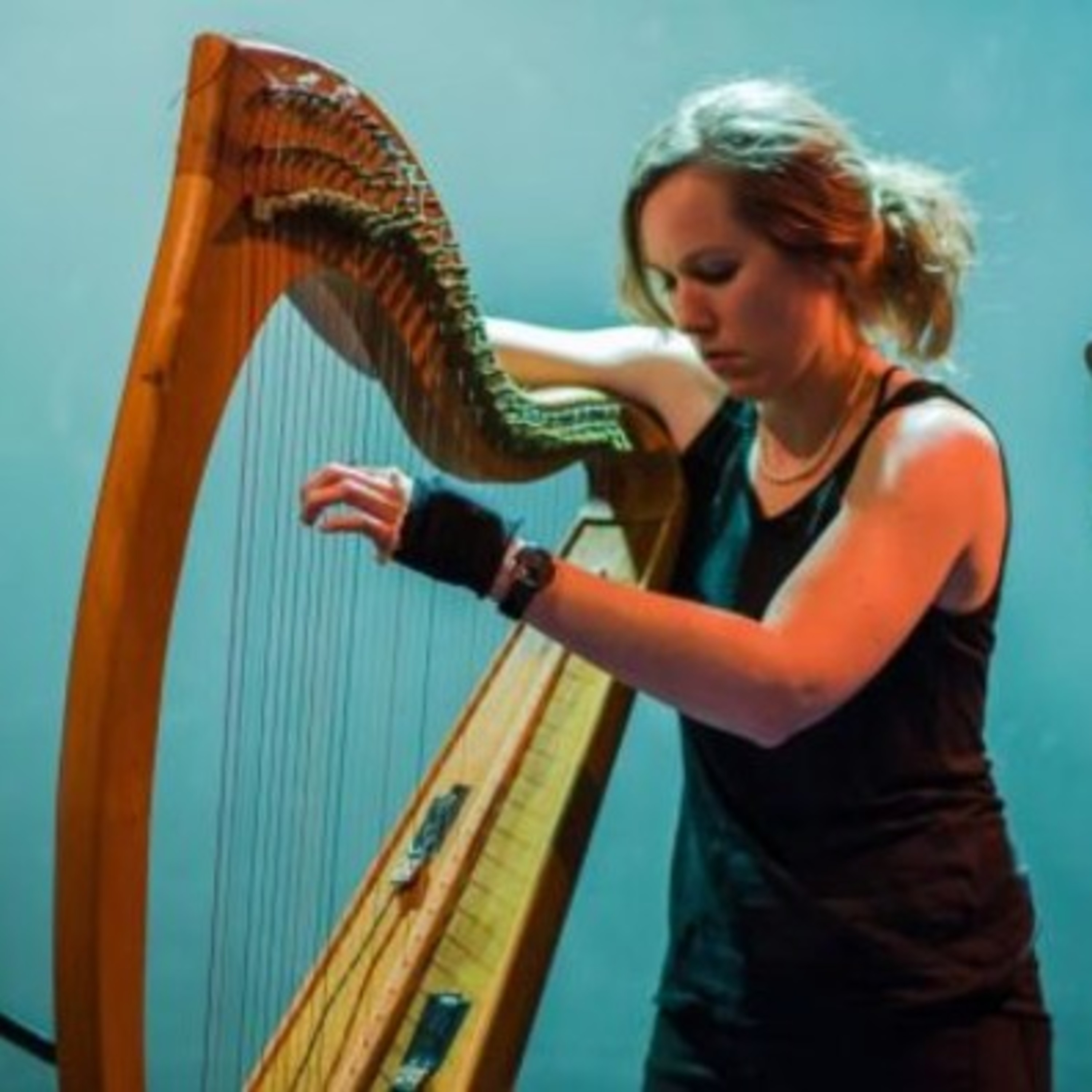 Episode 69: Úna Monaghan Interview (Harp, samples) episode artwork